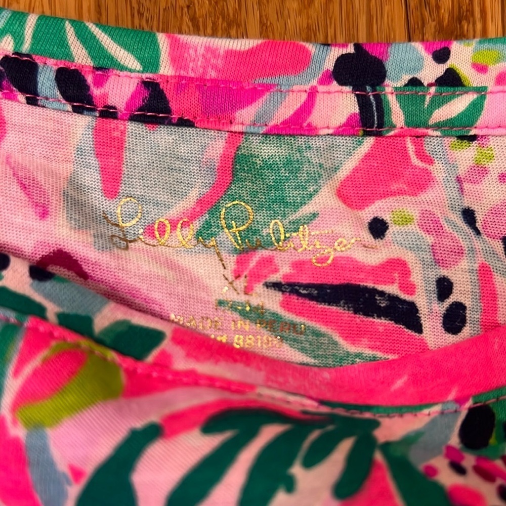Lilly Pulitzer Mini Finn top L & XL cockatoo pink paws for a cause NWT - Picture 3 of 7